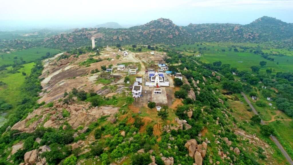 కళ్యాణానికి ముస్తాబైన దేవాలయం
Sirisinagandla Seetha Ramachandra Swamy