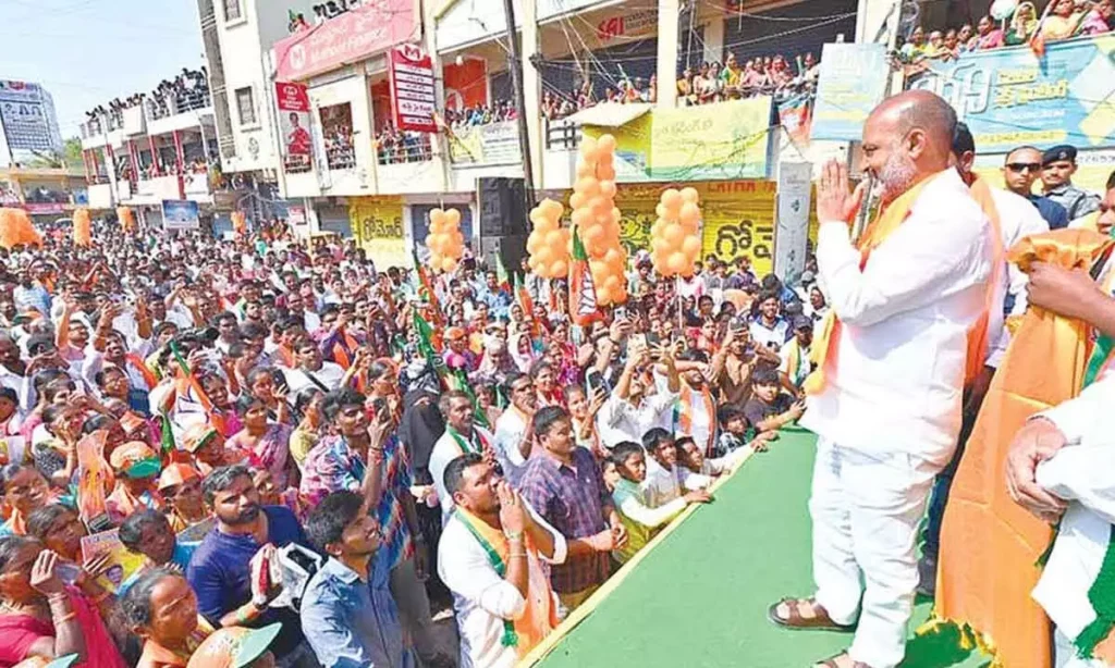 Bandi Sanjay karimanagar Questions BRS Congress Credibility In Municipal Polls Promises Development Push For Choppadandi